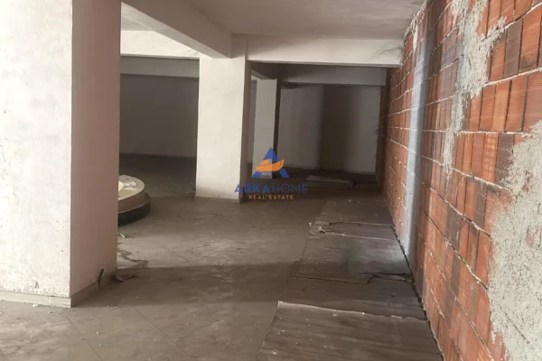 Ambient biznesi ne shitje 1+1 ne Tirane - 262,000 Euro