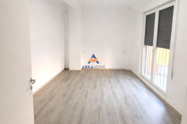 Ambient biznesi me qera 1+1 ne Tirane - 520 Euro
