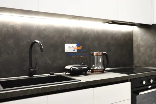 Shtepi me qera Apartament ne Tirane, 1+1, Mobilimi E mobiluar, Pagesa 500  Euro.