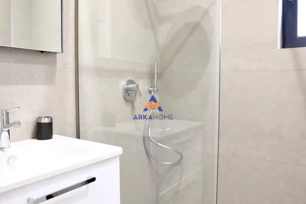 Shtepi me qera Apartament ne Tirane, 1+1, Mobilimi E mobiluar, Pagesa 500  Euro.