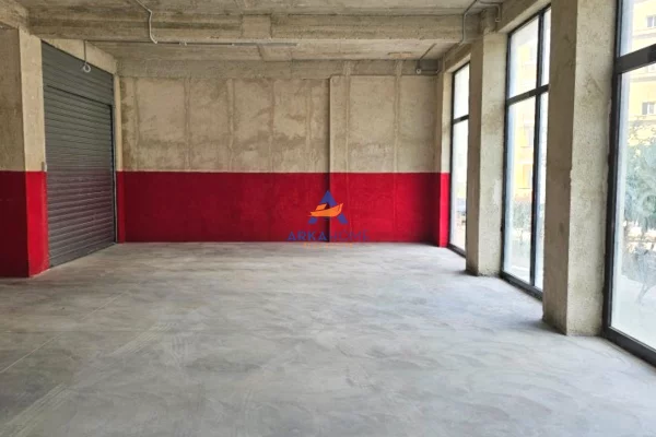 Ambient biznesi ne shitje 4+1 ne Tirane - 37,000 Euro