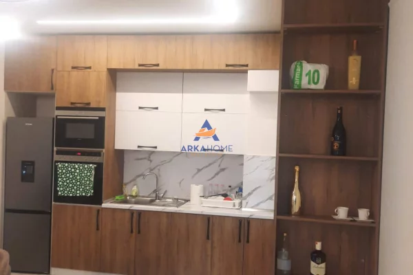 Shtepi me qera Apartament ne Tirane, 2+1, Mobilimi E mobiluar, Pagesa 750  Euro.