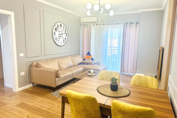 Shtepi me qera 2+1 ne Tirane - 624 Euro