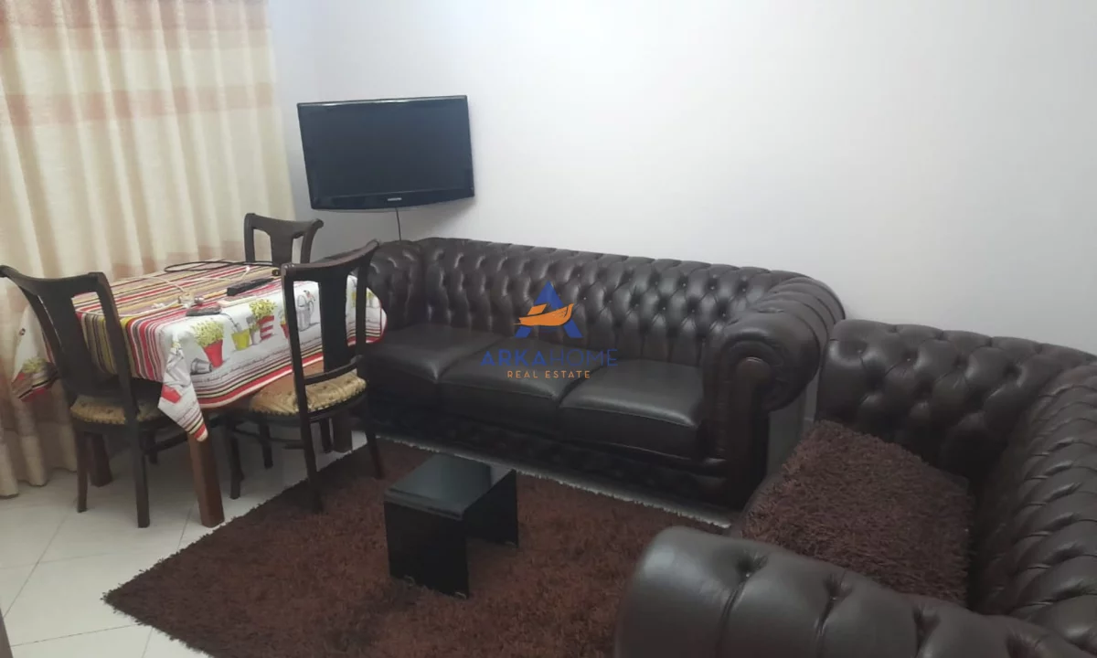 Shtepi me qera Apartament ne Tirane, 1+1, Mobilimi E mobiluar, Pagesa 572  Euro.