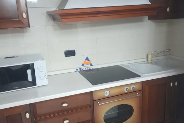 Shtepi me qera 1+1 ne Tirane - 572 Euro