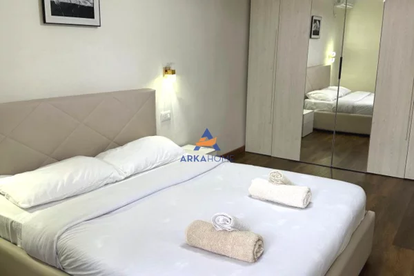 Shtepi me qera Apartament ne Tirane, 2+1, Mobilimi E mobiluar, Pagesa 800  Euro.
