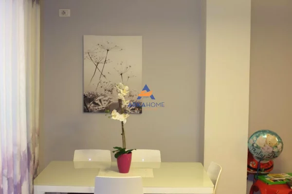 Shtepi me qera 1+1 ne Tirane - 624 Euro