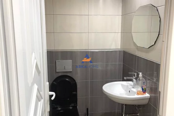 SHITET AMBIENT BIZNESI 80M2 "RRUGA ANDON ZAKO CAJUPI,BLLOK" 450.000 EURO