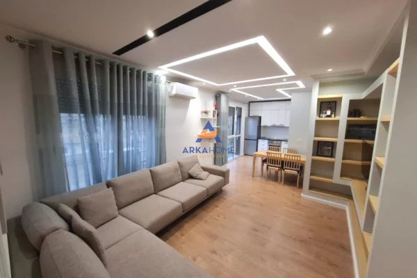 Shtepi me qera Apartament ne Tirane, 1+1, Mobilimi E mobiluar, Pagesa 600  Euro.