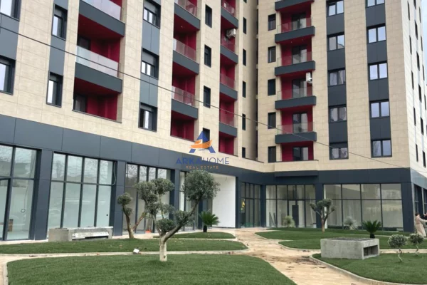 Ambient biznesi me qera 1+1 ne Tirane - 1,300 Euro