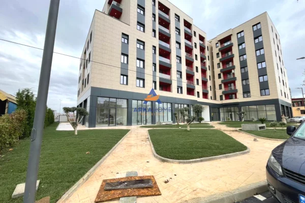 Ambient biznesi me qera 1+1 ne Tirane - 1,300 Euro