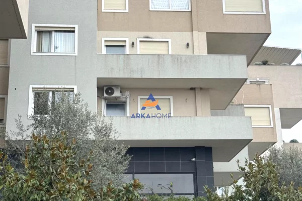 Ambient biznesi me qera 1+1 ne Tirane - 1,400 Euro