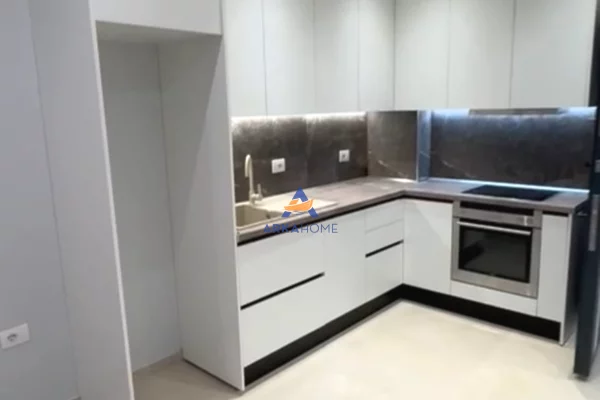 Shtepi me qera 1+1 ne Tirane - 415 Euro