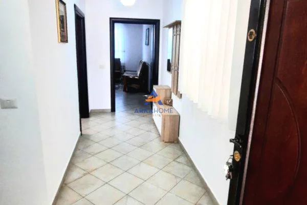 Shtepi me qera 2+1 ne Tirane - 500 Euro