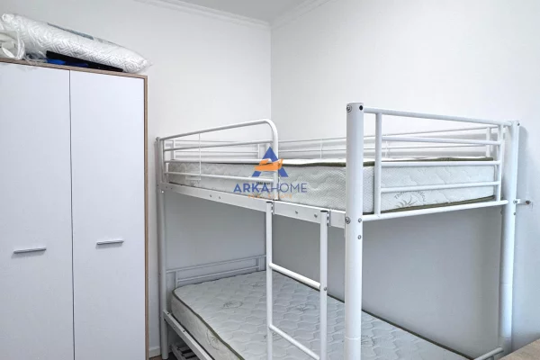 Shtepi ne shitje Apartament ne Tirane, 2+1, Mobilimi E mobiluar, Pagesa 139,000  Euro.
