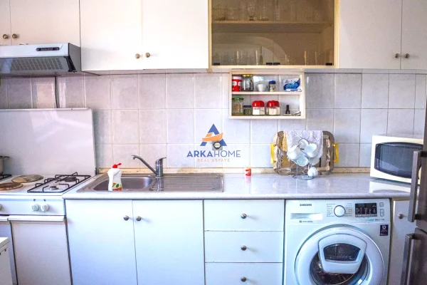 Shtepi me qera Apartament ne Tirane, 2+1, Mobilimi E mobiluar, Pagesa 700  Euro.