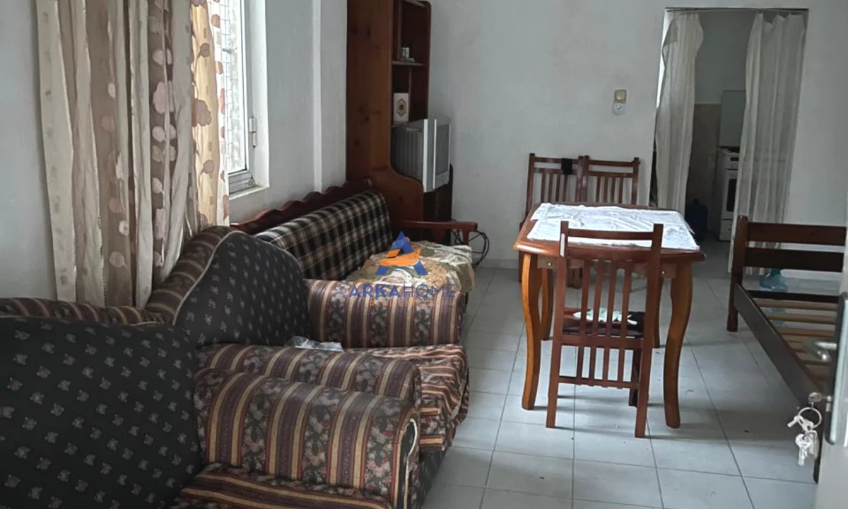 Shtepi me qera Shtepi Private ne Tirane, 2+1, Mobilimi E mobiluar, Pagesa 363  Euro.