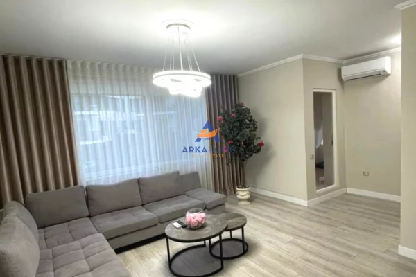Shtepi me qera 1+1 ne Tirane - 900 Euro