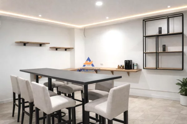 Ambient biznesi me qera 3+1 ne Tirane - 3,000 Euro