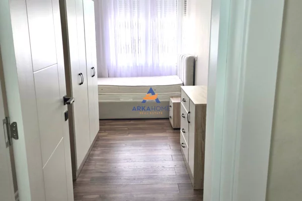Shtepi me qera Apartament ne Tirane, 2+1, Mobilimi E mobiluar, Pagesa 800  Euro.