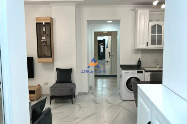 Shtepi me qera Apartament ne Tirane, 2+1, Mobilimi E mobiluar, Pagesa 1,200  Euro.