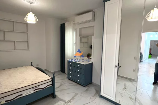 Shtepi me qera 2+1 ne Tirane - 1,200 Euro