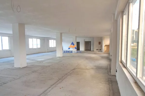 Ambient biznesi me qera 1+1 ne Tirane - 13,000 Euro