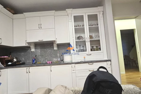 Shtepi ne shitje 2+1 ne Tirane - 260,000 Euro