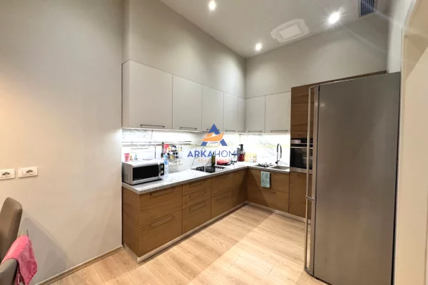 Shtepi ne shitje 3+1 ne Tirane - 300,000 Euro