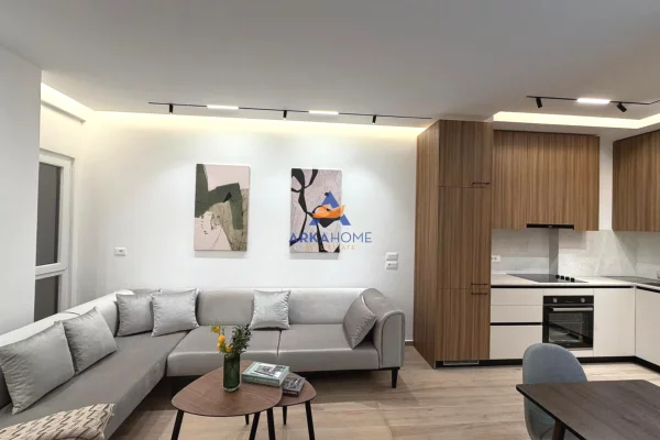 JEPET APARTAMENT ME QERA 1+1+BALLKON "ZOGU I ZI" 800 EURO
