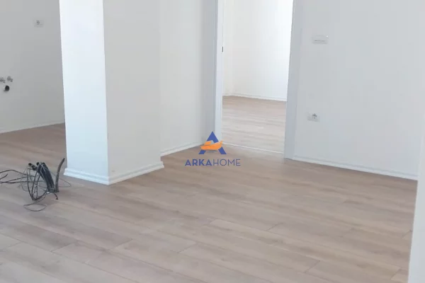 Shtepi me qera Apartament ne Tirane, 2+1, Mobilimi E mobiluar, Pagesa 519  Euro.