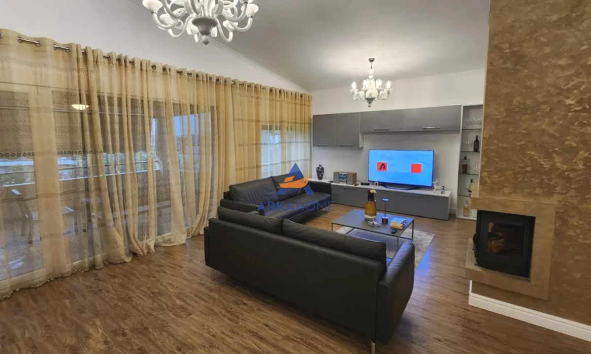 Shtepi me qera Apartament ne Tirane, 3+1, Mobilimi Pjeserisht e mobiluar, Pagesa 2,000  Euro.