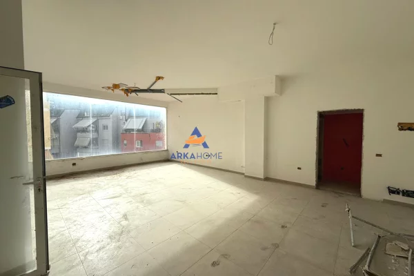 Business Property in Sale 1+1 in Tirana - 146,260 Euro