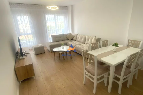 Shtepi me qera Apartament ne Tirane, 1+1, Mobilimi E mobiluar, Pagesa 55,000  Leke.