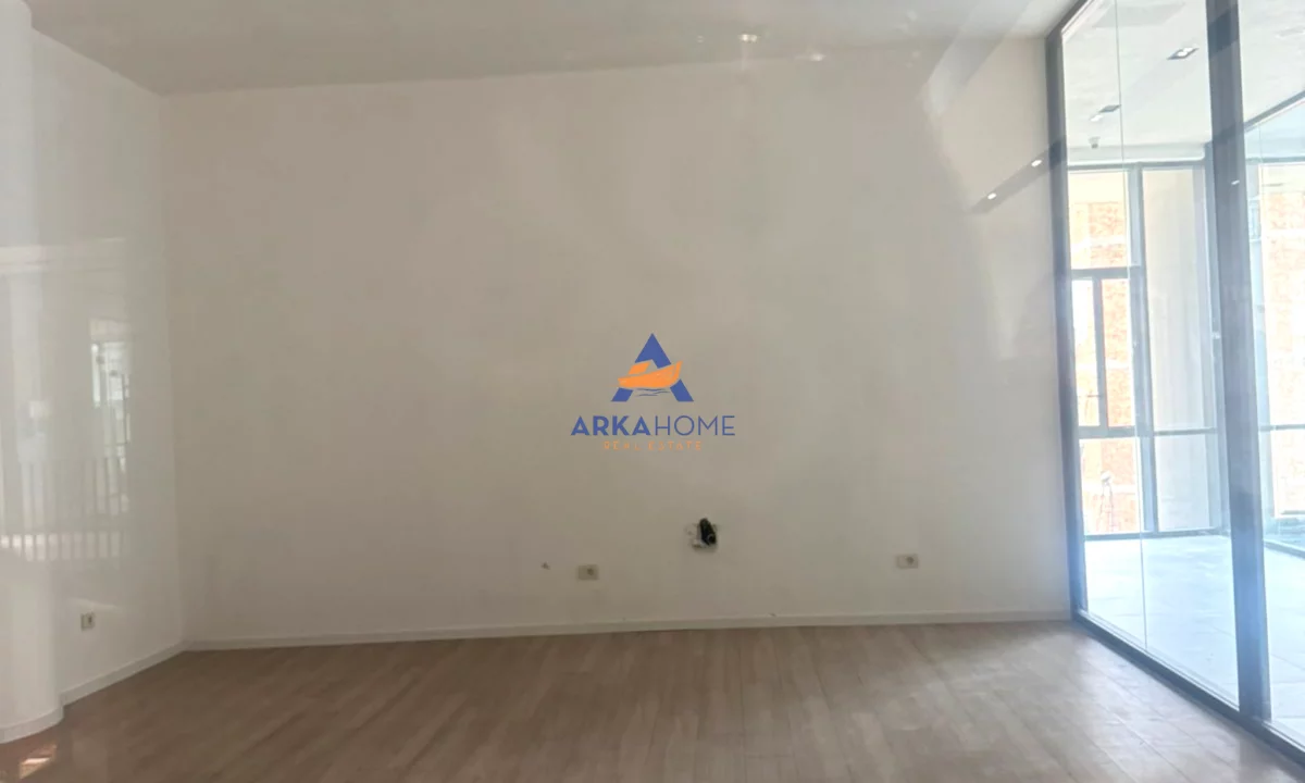 JEPET ME QERA AMBIENT BIZNESI 38M2 "GOLDEN TOWER, RRUGA MINE PEZA" 800 EURO