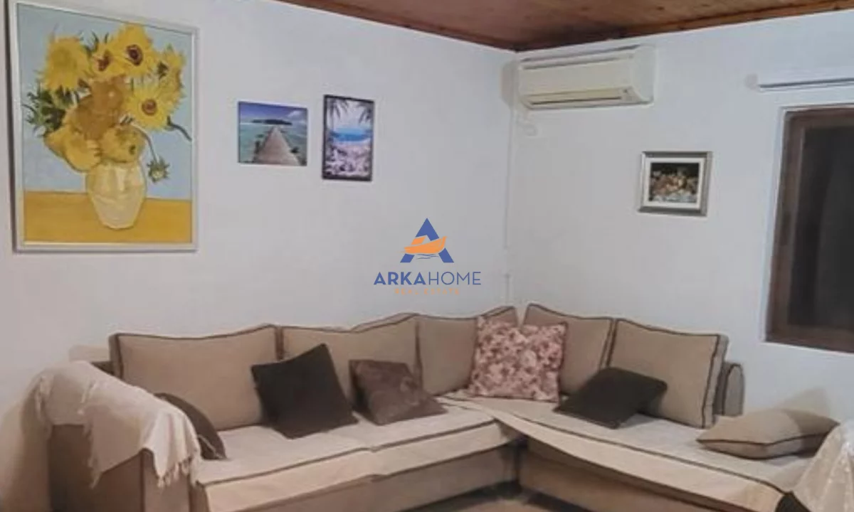 Shtepi me qera Apartament ne Tirane, 2+1, Mobilimi Pjeserisht e mobiluar, Pagesa 400  Euro.