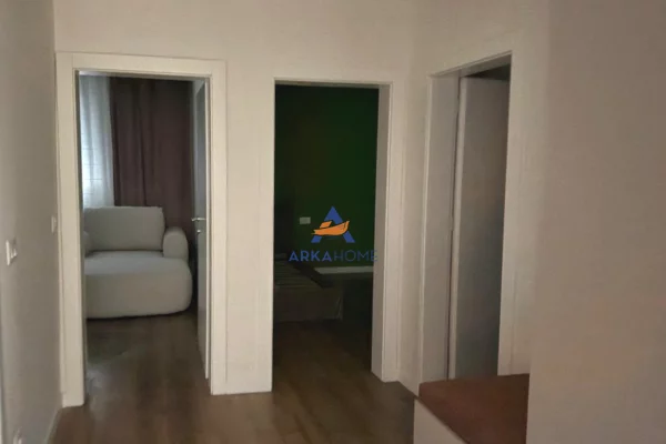 Shtepi me qera Apartament ne Tirane, 1+1, Mobilimi E mobiluar, Pagesa 850  Euro.