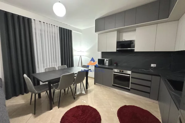 Shtepi me qera 2+1 ne Tirane - 800 Euro