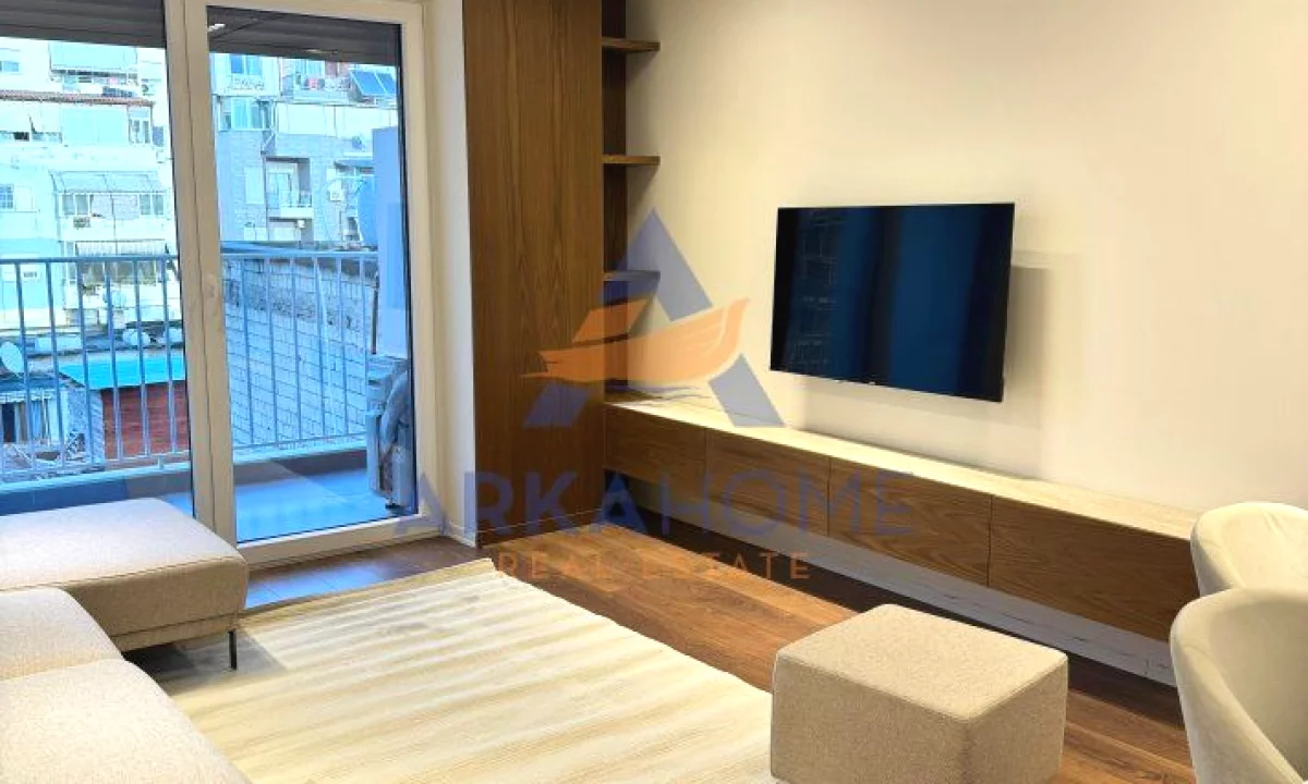 Shtepi me qera Apartament ne Tirane, 1+1, Mobilimi Bosh, pa mobiluar, Pagesa 700  Euro.