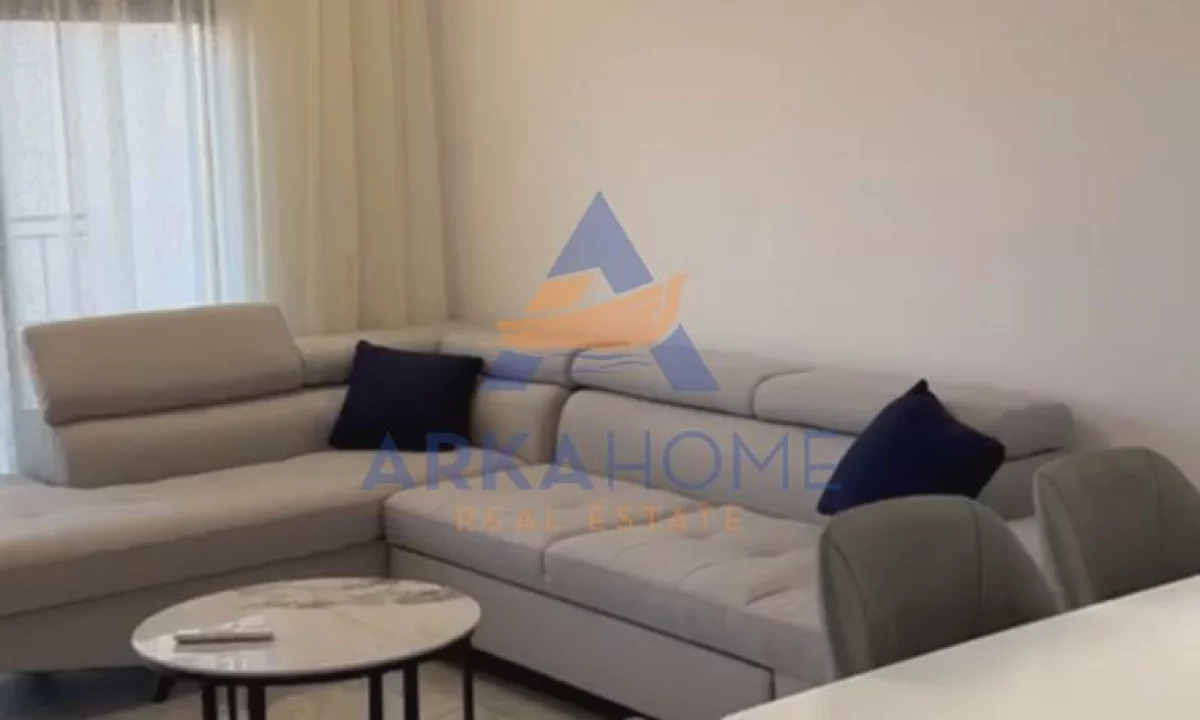 Shtepi me qera Apartament ne Tirane, 1+1, Mobilimi E mobiluar, Pagesa 1,000  Euro.