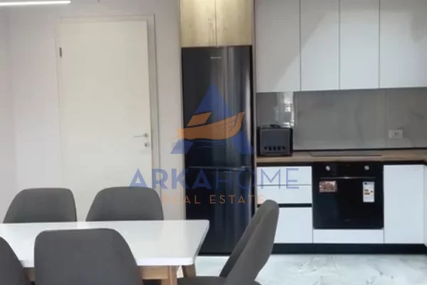 Shtepi me qera Apartament ne Tirane, 1+1, Mobilimi E mobiluar, Pagesa 1,000  Euro.