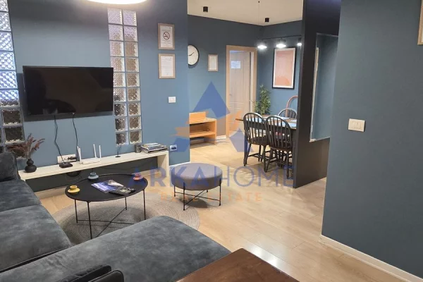 Shtepi me qera Apartament ne Tirane, 2+1, Mobilimi E mobiluar, Pagesa 1,700  Euro.