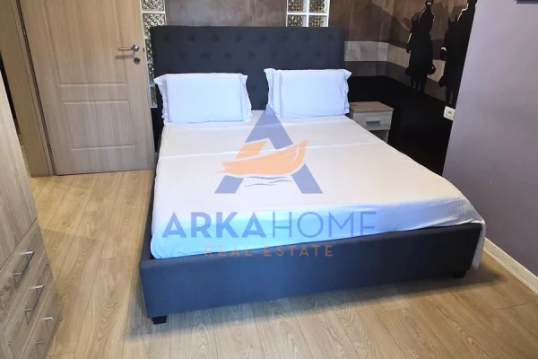 Shtepi me qera Apartament ne Tirane, 2+1, Mobilimi E mobiluar, Pagesa 1,700  Euro.