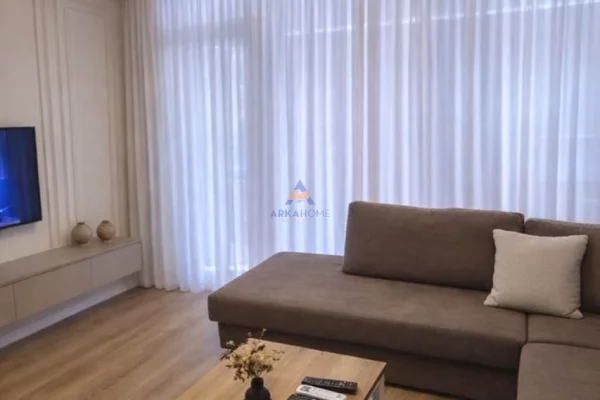 Shtepi me qera 2+1 ne Tirane - 1,500 Euro