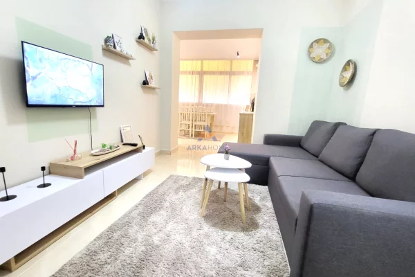 Shtepi me qera 1+1 ne Tirane - 695 Euro