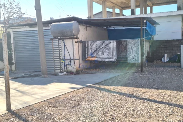 Ambient biznesi me qera 4+1 ne Tirane - 1,039 Euro