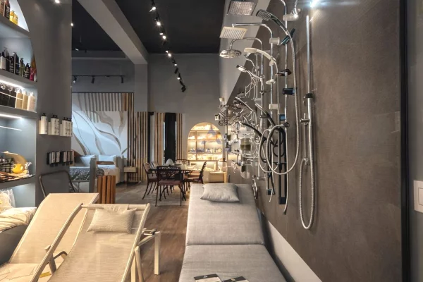 Ambient biznesi ne shitje 1+1 ne Tirane - 450,000 Euro