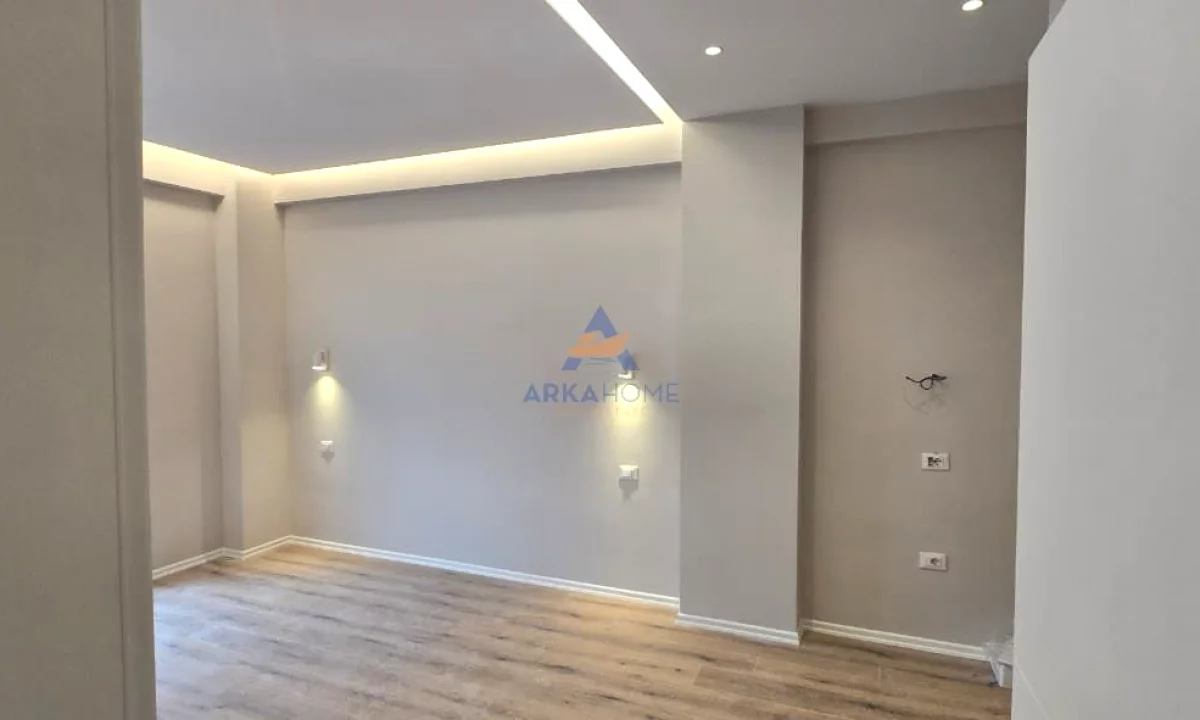 Apartment for rent in Tirana 2+1, Emty