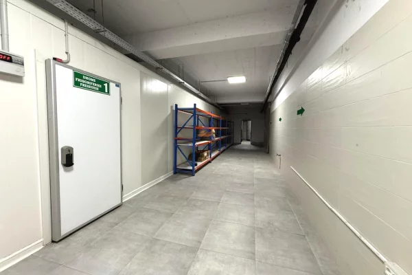 Ambient biznesi me qera 4+1 ne Tirane - 6,000 Euro