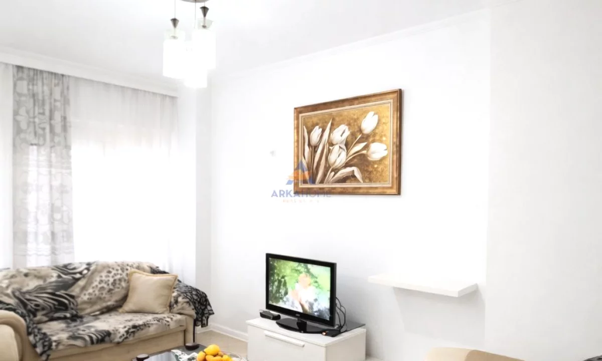 Shtepi ne shitje Apartament ne Tirane, 2+1, Mobilimi E mobiluar, Pagesa 171,517  Euro.